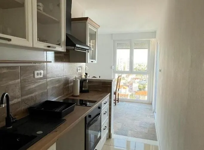 With Parking Space - 24898 Apartman